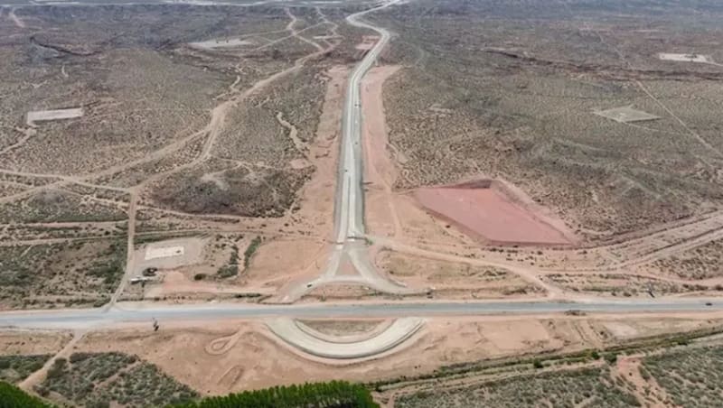 Así avanza la obra de la ruta provincial 7, en Neuquén.