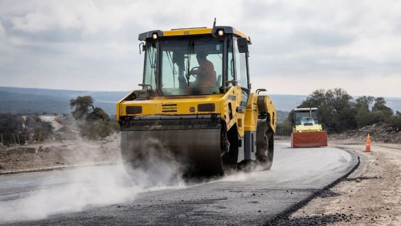 La pavimentación de la ruta registra un 50%.