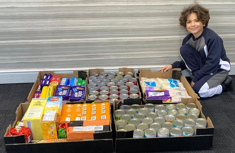 En los últimos tres años, Ryan recicló más de 1,5 millones de latas, lo que permitió recaudar cerca de 22.500 dólares para causas solidarias.