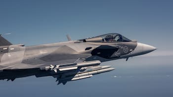 Llegan al país 17 aviones caza: la compra millonaria que renueva por completo la flota militar y sorprende a América latina