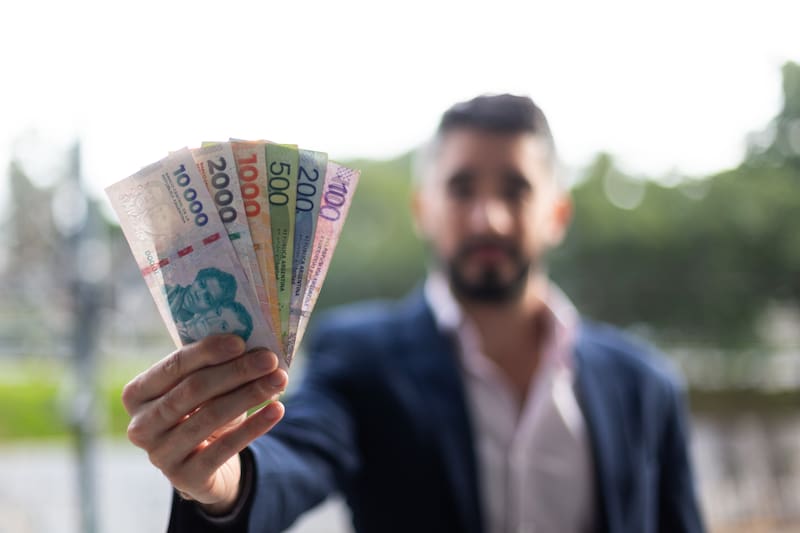 El Salario Mínimo, Vital y Móvil sube a $363.000 en mayo de 2026. Foto (Archivo)