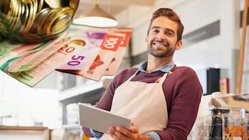 Adiós a las propinas obligatorias en todo el país: este será el salario de meseros y baristas sin el pago extra