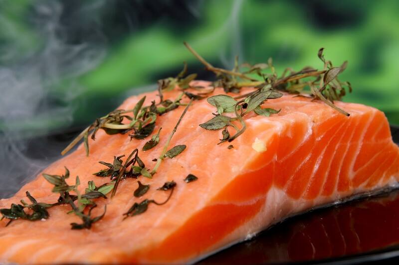 Ordenan la retirada de este salmón tras detectar una peligrosa bacteria mortal