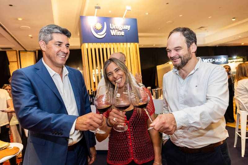 Javier Azcurra, Ana Caram y Diego Spinoglio