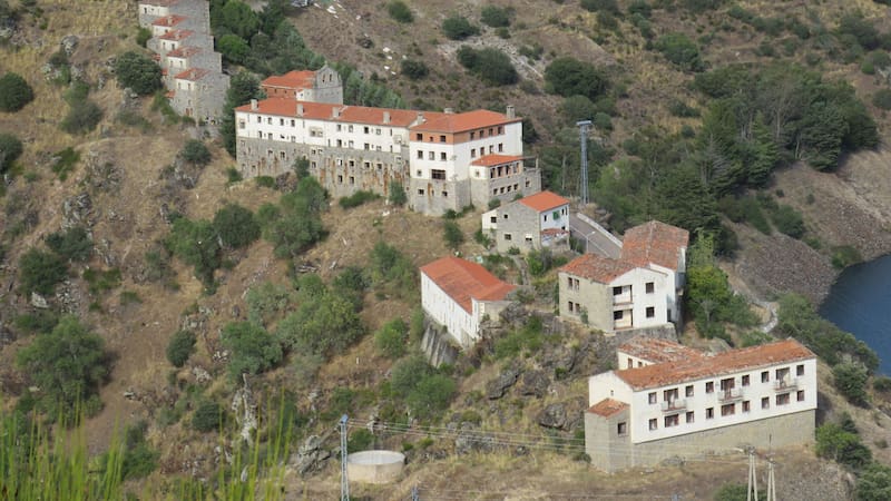 Un grupo de estadounidenses compró un pueblo abandonado en Zamora y buscan transformarlo en un destino de turismo internacional. (Fuente: Wikimedia).