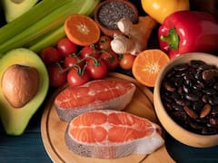 Prohíben oficialmente una sustancia natural que estaba escondida en alimentos y bebidas: advierten que quienes la sigan vendiendo enfrentarán cargos penales