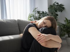 Un estudio de psicología sostiene que las personas criadas sin elogios parecen autosuficientes, pero en realidad buscan validación