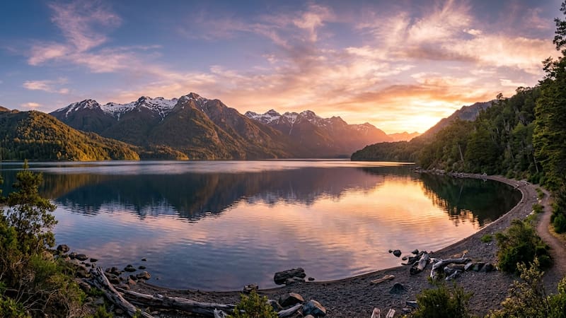 Buscan voluntarios para vivir cerca de un lago y a 40 kilómetros de San Martín de los Andes: deberán colaborar con una cabaña, una huerta orgánica y el jardín