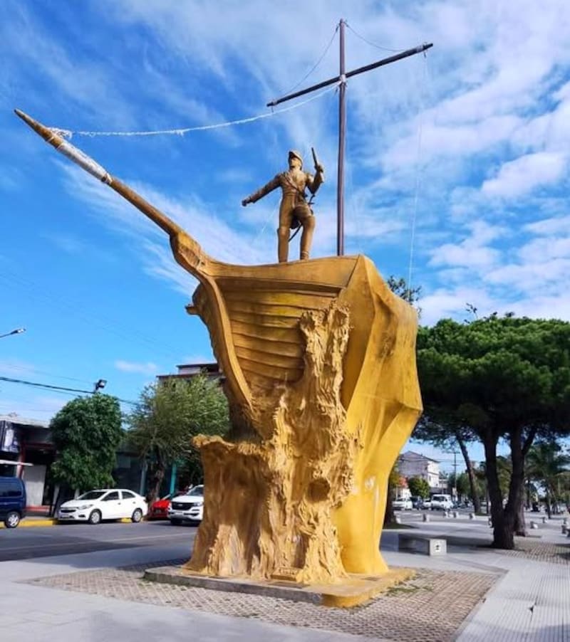 San Martín viajó en la goleta Moctezuma para reunirse por primera vez con Bolívar, pero éste cambió de itinerario y el encuentro se frustró.