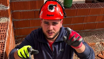 Santiago, albañil en España: “¿Cómo se fabricarán las casas de aquí a 20 años si los que las construyen ya se han jubilado?”