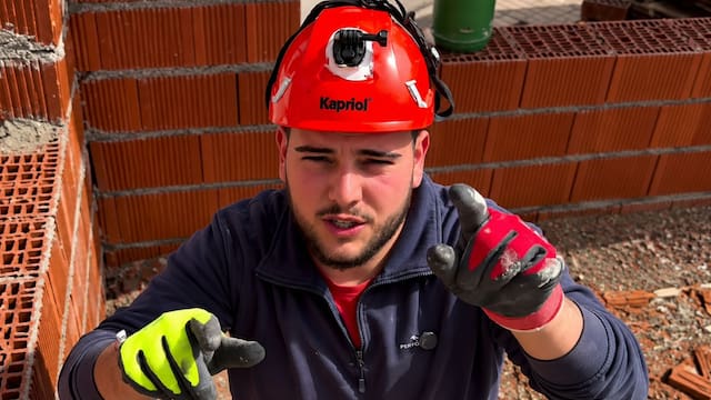 Santiago, albañil en España: “¿Cómo se fabricarán las casas de aquí a 20 años si los que las construyen ya se han jubilado?”