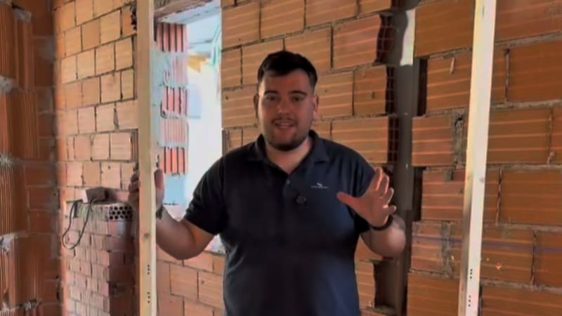 Santiago, albañil en España: “¿Cómo se fabricarán las casas de aquí a 20 años si los que las construyen ya se han jubilado?”