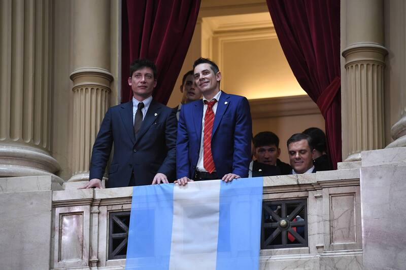 El asesor Santiago Caputo y el viceministro de Justicia, Sebastián Amerio