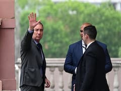 Santilli arranca la semana a pura rosca: los gobernadores que desfilan hoy por Rosada