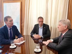 Santilli y Adorni recibieron a Zillioto: rechazó la reforma laboral y fue con agenda propia