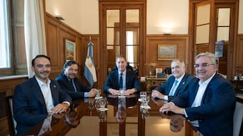 Santilli recibió a la primera tanda de gobernadores: zonas frías, zonas cálidas y rutas