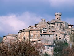 Buscan voluntarios para vivir en un pueblo medieval de Italia y ofrecen vivienda a precio simbólico, ayuda económica mensual y subsidios para emprender