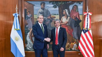 Tras el aval de FMI, Caputo busca un mano a mano con Estados Unidos: qué pasará con el swap