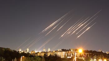 Un mes de guerra: los tres escenarios del mundo que viene y los desenlaces para la Argentina