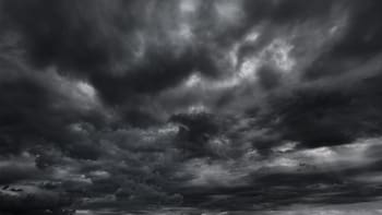 Llega hoy la tormenta negra más intensa de marzo: fuertes lluvias partirán el cielo con ráfagas de viento y posible caída de granizo en estas zonas