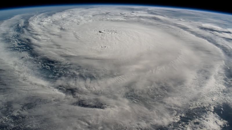 Se aproximan las tormentas del siglo: viento huracanado, lluvia torrencial y tormentas eléctricas azotarán a gran parte del país.