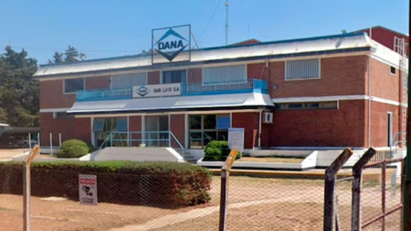 Se despide una emblemática fábrica de autopartes y estos trabajadores se quedarán sin empleo. Foto: Google Maps