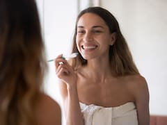 La bebida que ayuda a combatir la placa dental y cuidar tus encías, según la ciencia