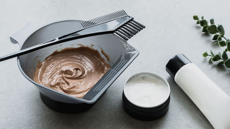 Se despiden las canas para siempre: la combinación natural libre de tinturas y químicos para eliminarlas