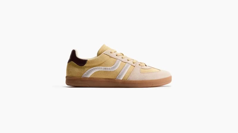 Se despiden las zapatillas blancas y simples: la nueva tendencia de H&M que es moda y combina con jeans y chaquetas. Foto: H&M