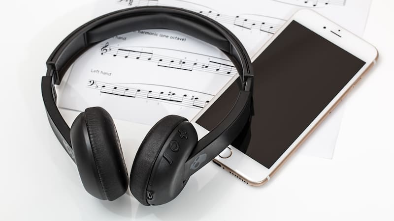 Se despiden los auriculares | Este novedoso producto de Decathlon mantiene el oído libre para escuchar música. (Imagen: archivo)