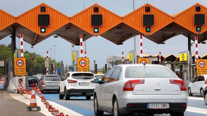 Las autopistas AP-6, AP-51 y AP-6 pasarán a ser gratis en 2029. Foto: EFE