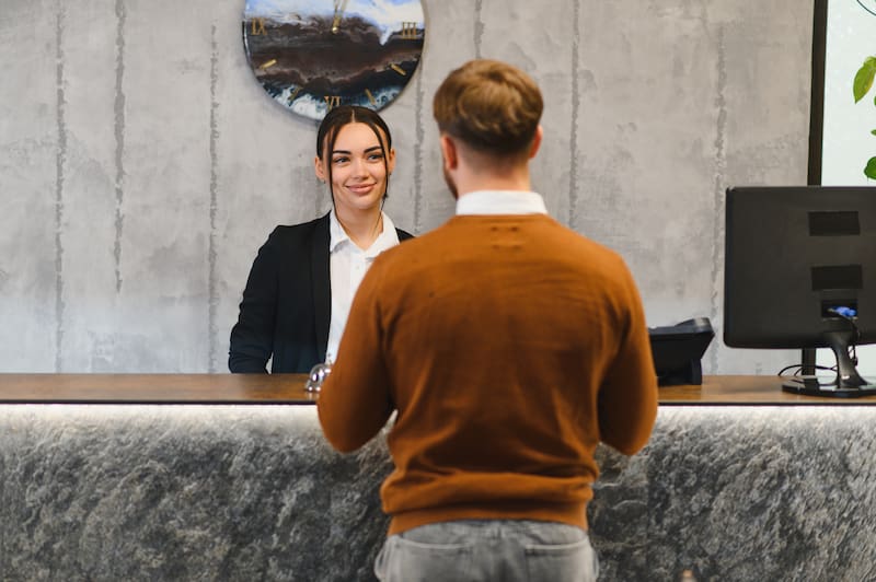 Se dispara el empleo en el sector turístico: suma más de 110.000 trabajadores y supera los 3 millones de afiliados (foto: Shutterstock)