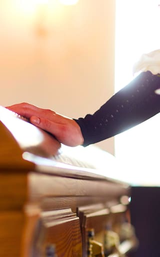 Murió la Ley de Sucesiones | Se elimina el testamento y los cónyuges pasan a ser los principales herederos