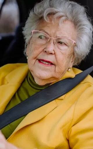 Se termina la licencia de conducción para los adultos mayores: no podrán obtenerla sin cumplir este requisito