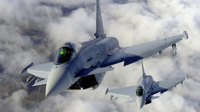 Llega el caza más avanzado del Ejército: vuela a 2.400 km/h, fue construido en el país y es el orgullo nacional