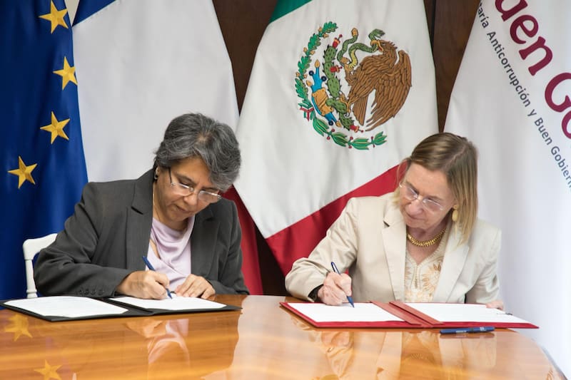 La secretaria Anticorrupción y Buen Gobierno, Raquel Buenrostro Sánchez, y la embajadora de Francia en México, Delphine Borione