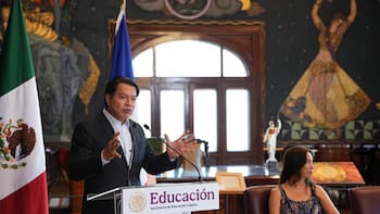 Atención | Mario Delgado sigue firme en su cargo y anunció nueva beca para estos alumnos con un beneficios extra