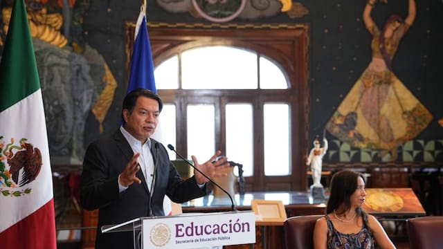 Atención | Mario Delgado sigue firme en su cargo y anunció nueva beca para estos alumnos con un beneficios extra