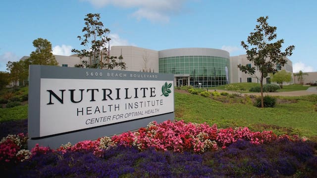 Amway 0, México 1; riesgo de concentración por Grupo Más; Walmart y la IA