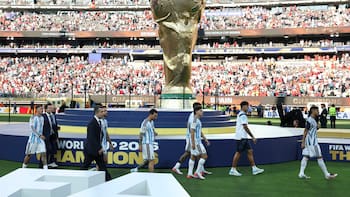 De la promesa de la Casa Rosada al vaivén del feriado: así se cayó el plan para recibir a la Selección