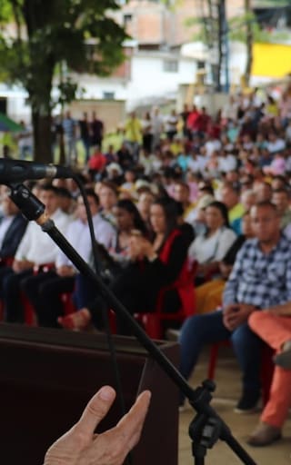 Atentado contra el senador Temístocles Ortega: la camioneta en la que viajaba recibió seis impactos de bala