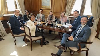 Con Karina y sin Bullrich, Adorni recibe a senadores de LLA en Casa Rosada: la estrategia detrás