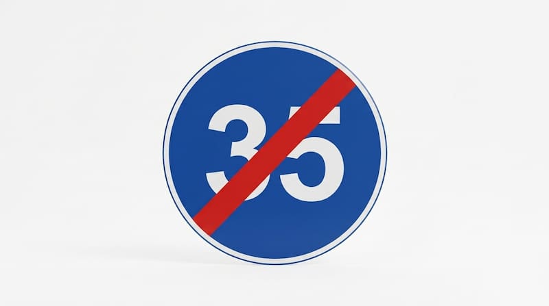Señal de tránsito azul con el número 35.