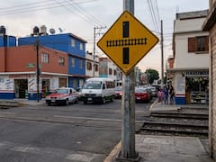 Qué significa la señal de un rombo amarillo con una cadena negra en medio