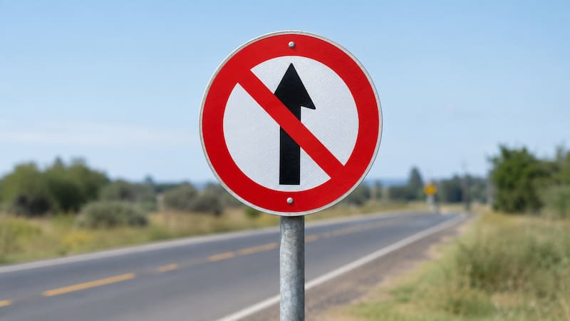 Qué significa la señal de tránsito R.1 de prohibido avanzar