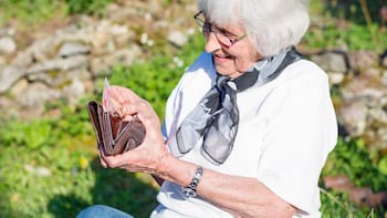 La mejor noticia para pensionados | El gobierno devuelve miles de millones de pesos a cuentas bancarias y hay adultos mayores que ya tienen su dinero