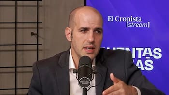 Un polémico economista K elogió varias medidas de Caputo: “Le desconectó el joystick a Milei”