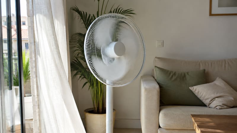 Sergio Llorente, instalador eléctrico: “Dejar el ventilador encendido durante 8 horas cuesta solo unos 2 céntimos por noche”