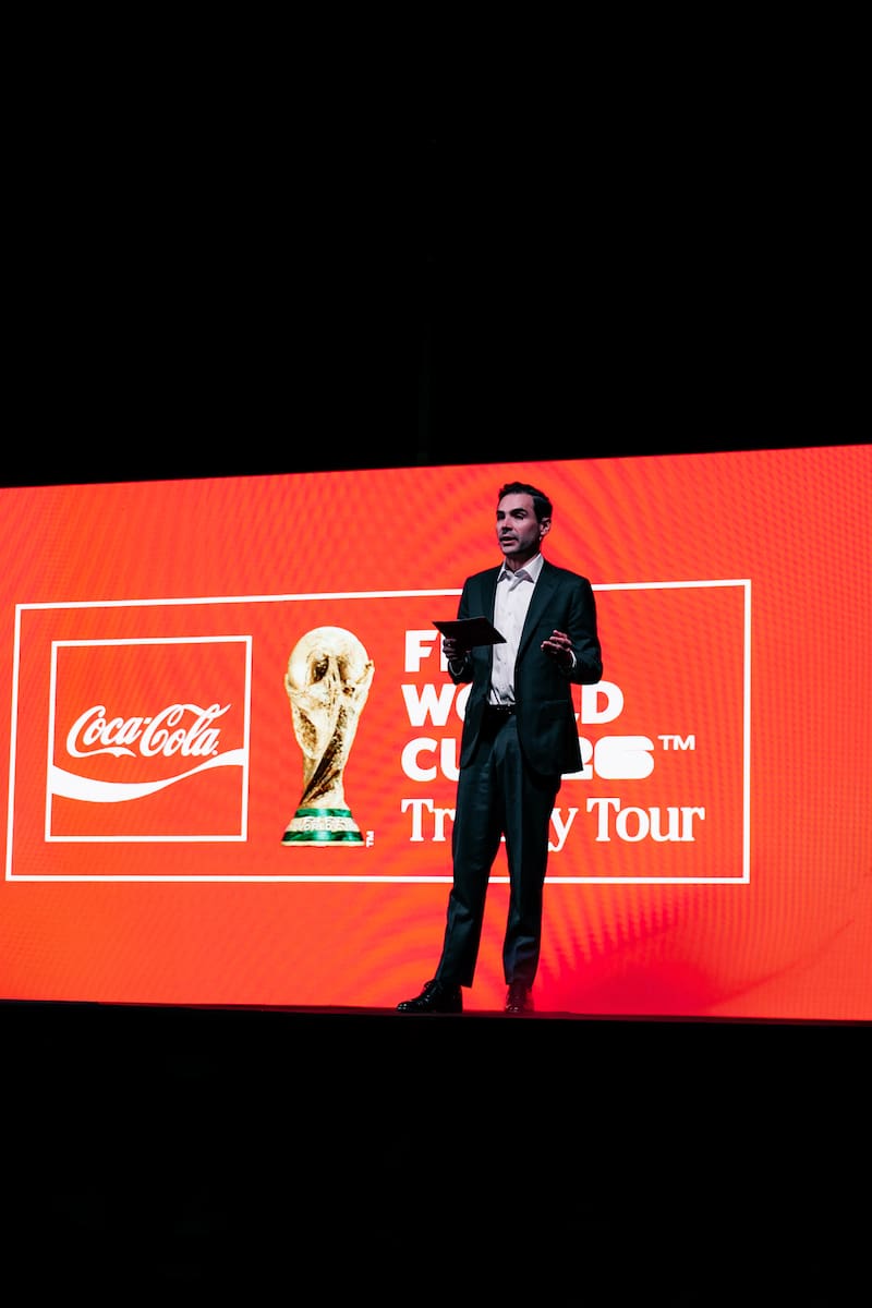 Sergio Londoño, el vicepresidente de Asuntos Públicos, Comunicación y Sustentabilidad de Coca-Cola América Latina, presentó a la Copa en Argentina