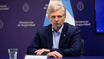 Tras el recambio en la SIDE, crecen versiones de más salidas en el nuevo Gabinete